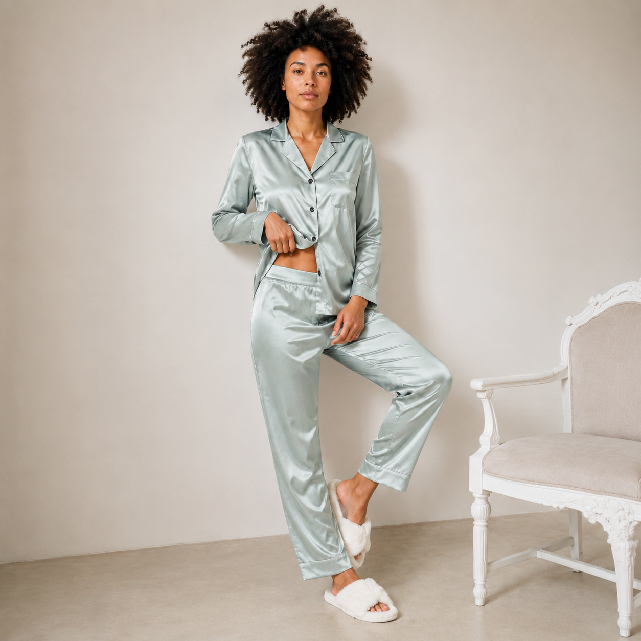 Pijama Feminino Longo Acetinado Minimalista com Toque Macio
