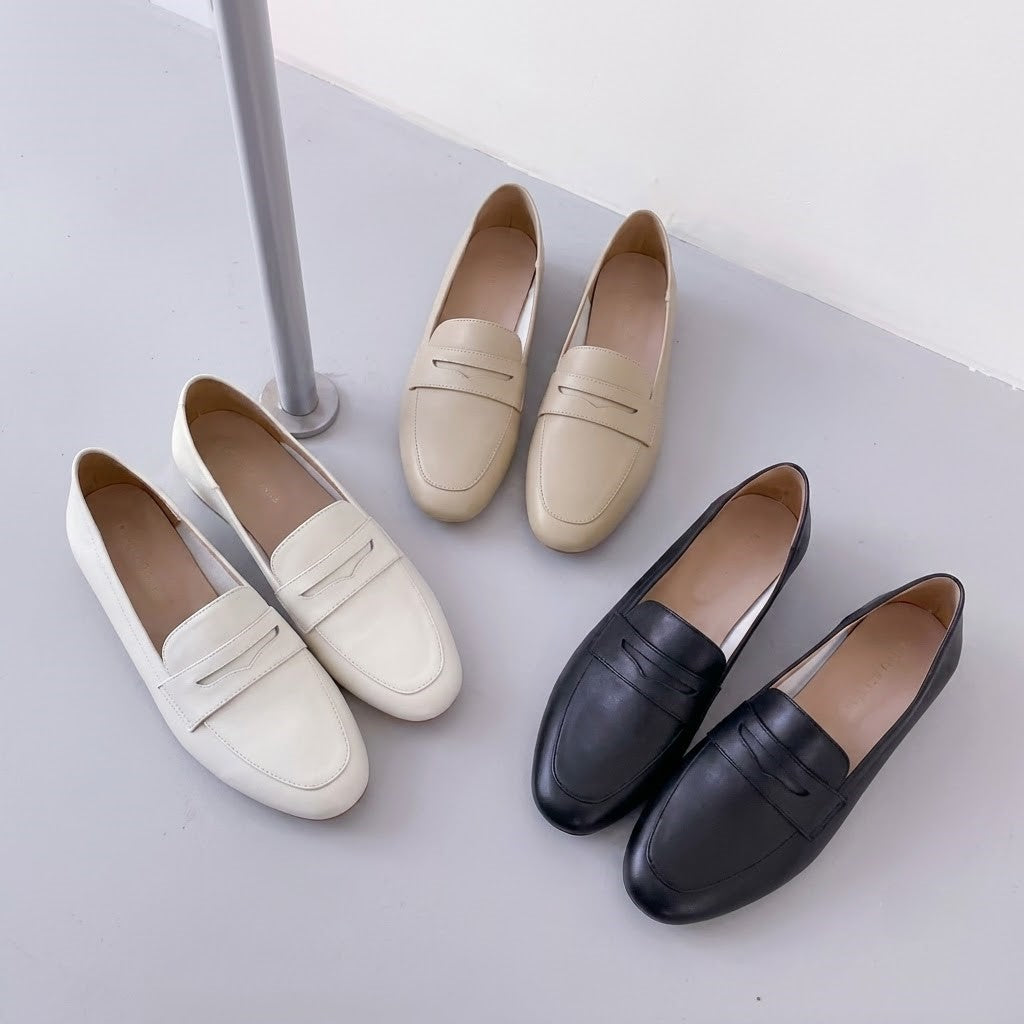 Loafer Feminino Emilia™ em Couro Sintético