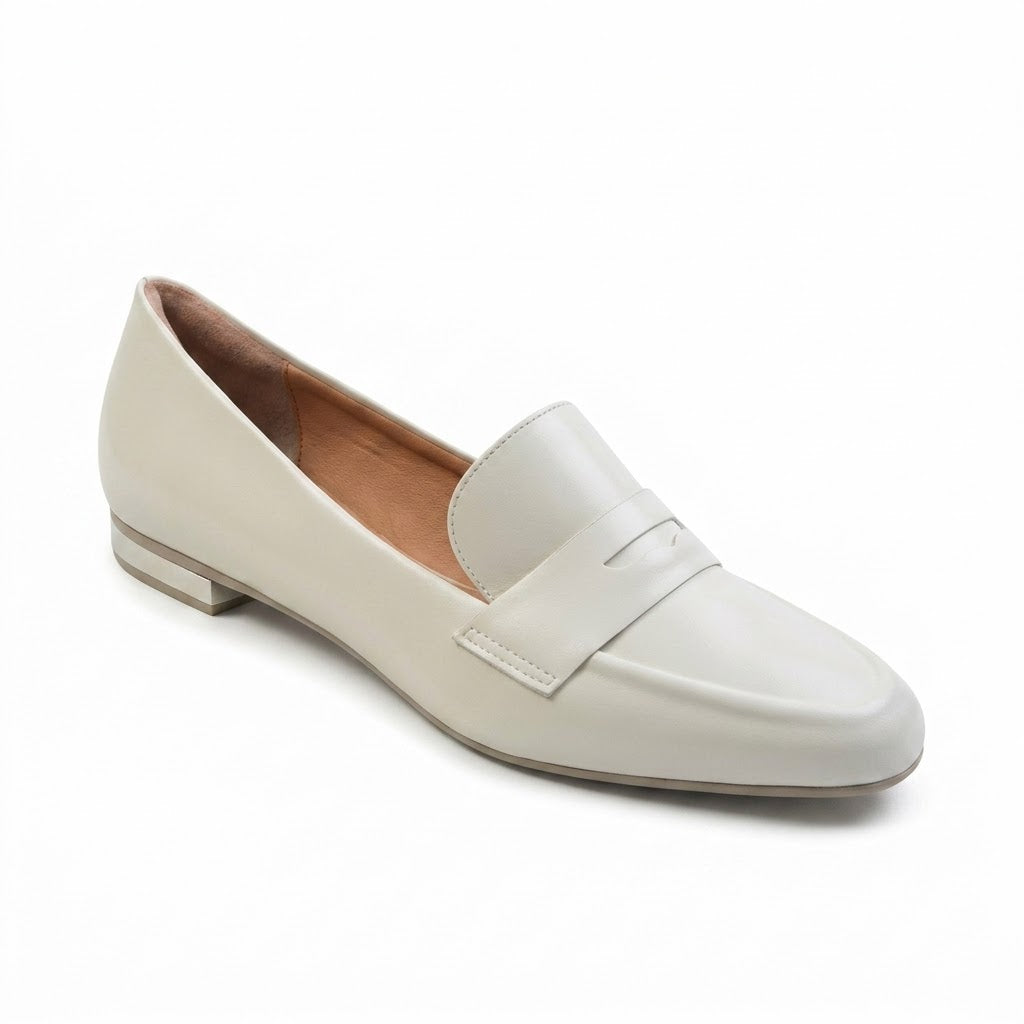 Loafer Feminino Emilia™ em Couro Sintético